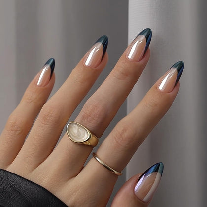 BTArtbox Faux Ongles Noir Swan modèle avant avec pointes noires