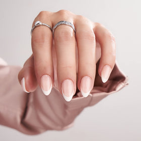 BTArtbox Faux Ongles Press-On Blanc Français modèle devant