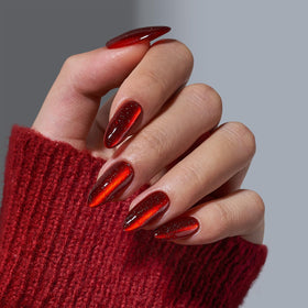 BTArtbox faux ongles pressés Mystic Ruby dans leur boîte de rangement