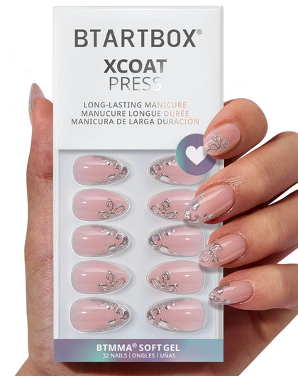 BTArtbox Faux Ongles Short Almond avec Fleurs Argentées 3D, vue de face
