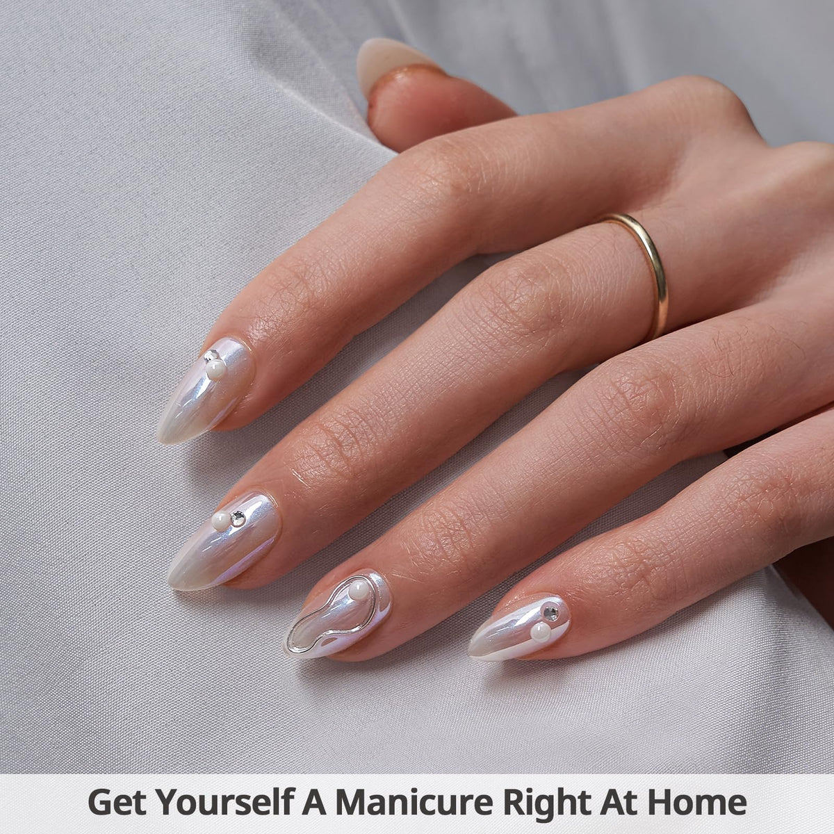 BTArtbox faux ongles Tidal Pearl avec accents perlés - vue latérale