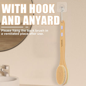 Bubbob Brosse de Douche Longue en situation dans une salle de bain