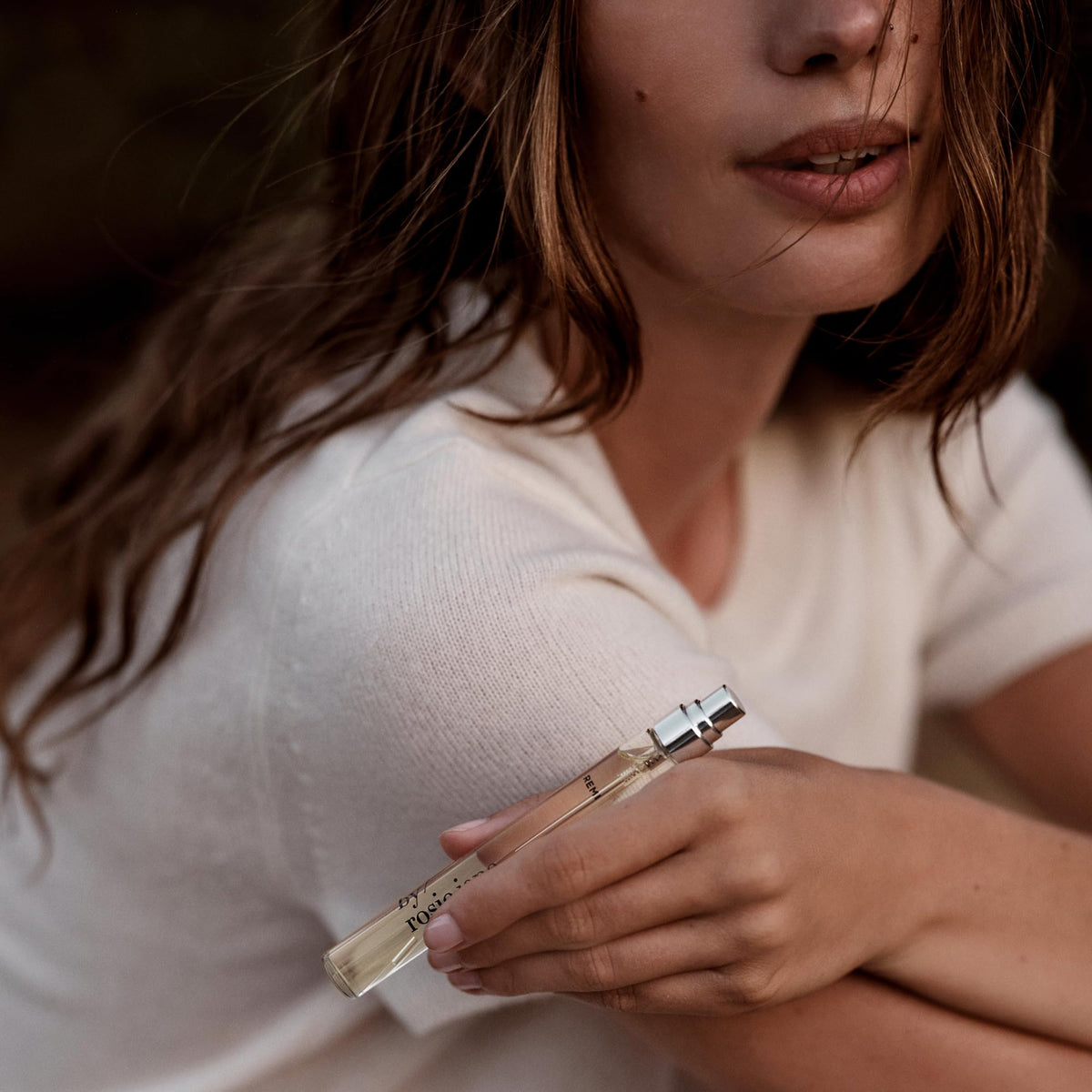 By Rosie Jane Eau De Parfum Voyage 10 ml, présentation dans un cadre naturel