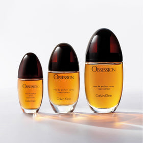 Calvin Klein Obsession Eau de Parfum Femme sur une table décorée