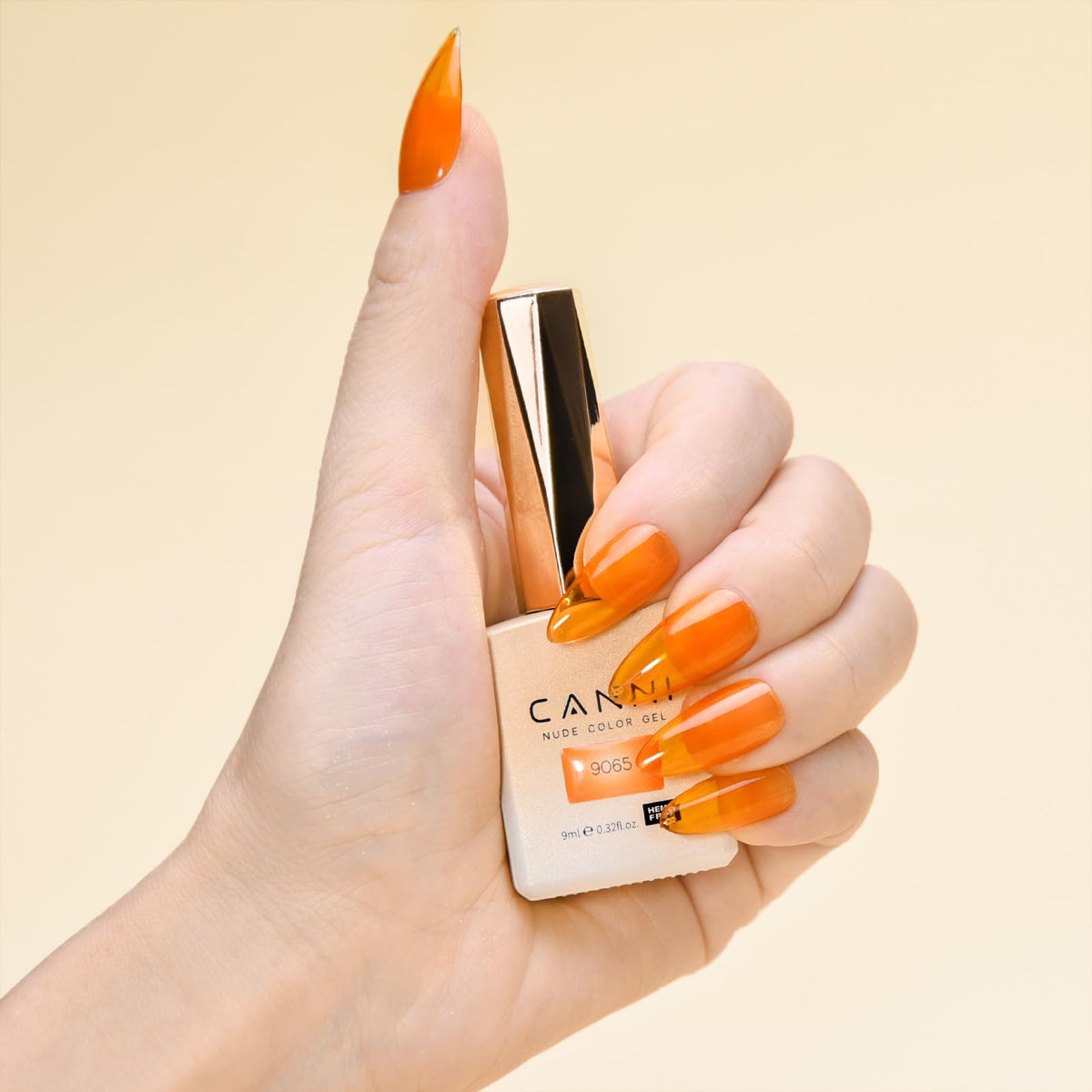 CANNI Vernis Gel Orange en usage à domicile