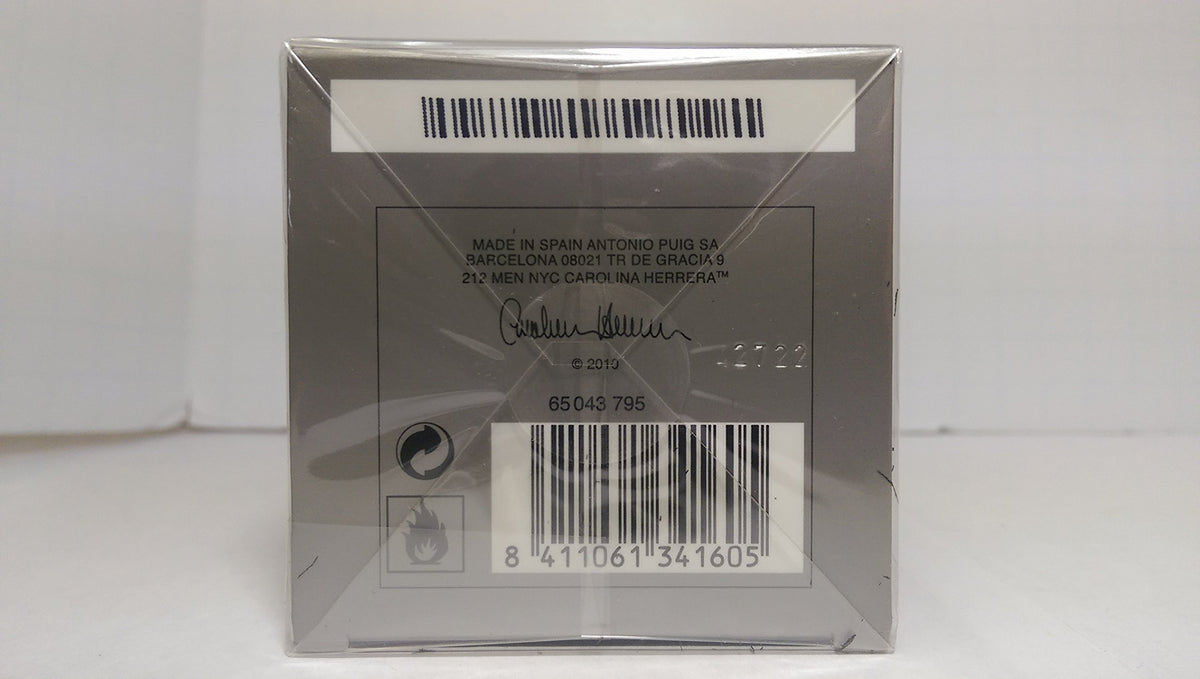 Carolina Herrera 212 Men Eau de Toilette 100 ml sur fond neutre