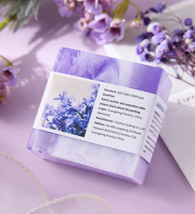 Carte de vœux avec fleurs séchées incluse dans le coffret
