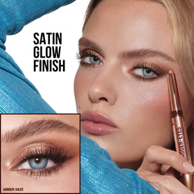 Charlotte Tilbury Exagger-Eyes Crayon Fard à Paupières texture crémeuse