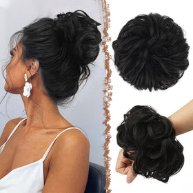 Chignon ébouriffé FESHFEN vue de face en couleur noir naturel