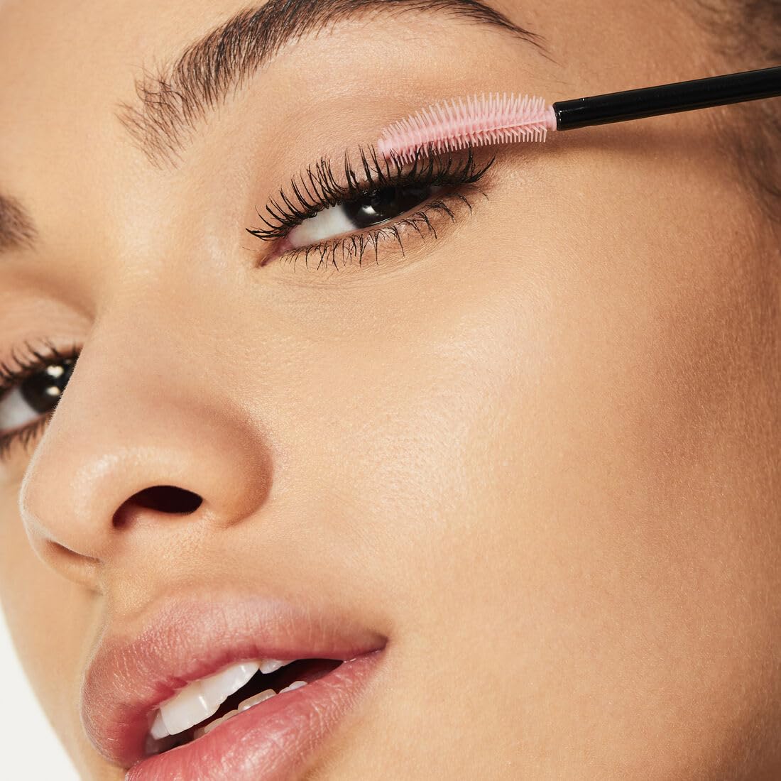 Cils courbés après application du mascara e.l.f.