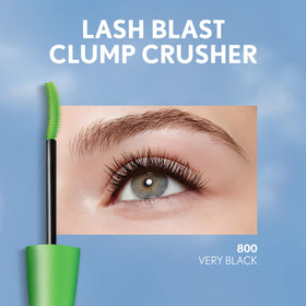 Cils volumineux après application de COVERGIRL Clump Crusher