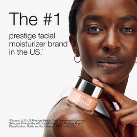 Clinique Moisture Surge 100H avec accessoires de beauté