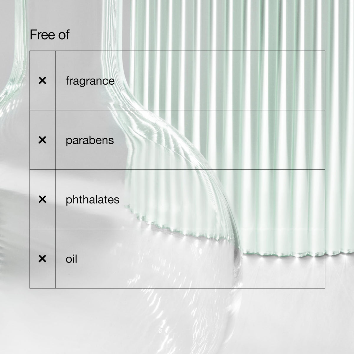 Clinique Poudre Fixante Libre avec accessoires de maquillage