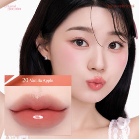 CLIO PROFESSIONAL Crystal Glam Tint 020 VANILLA APPLE sur fond blanc