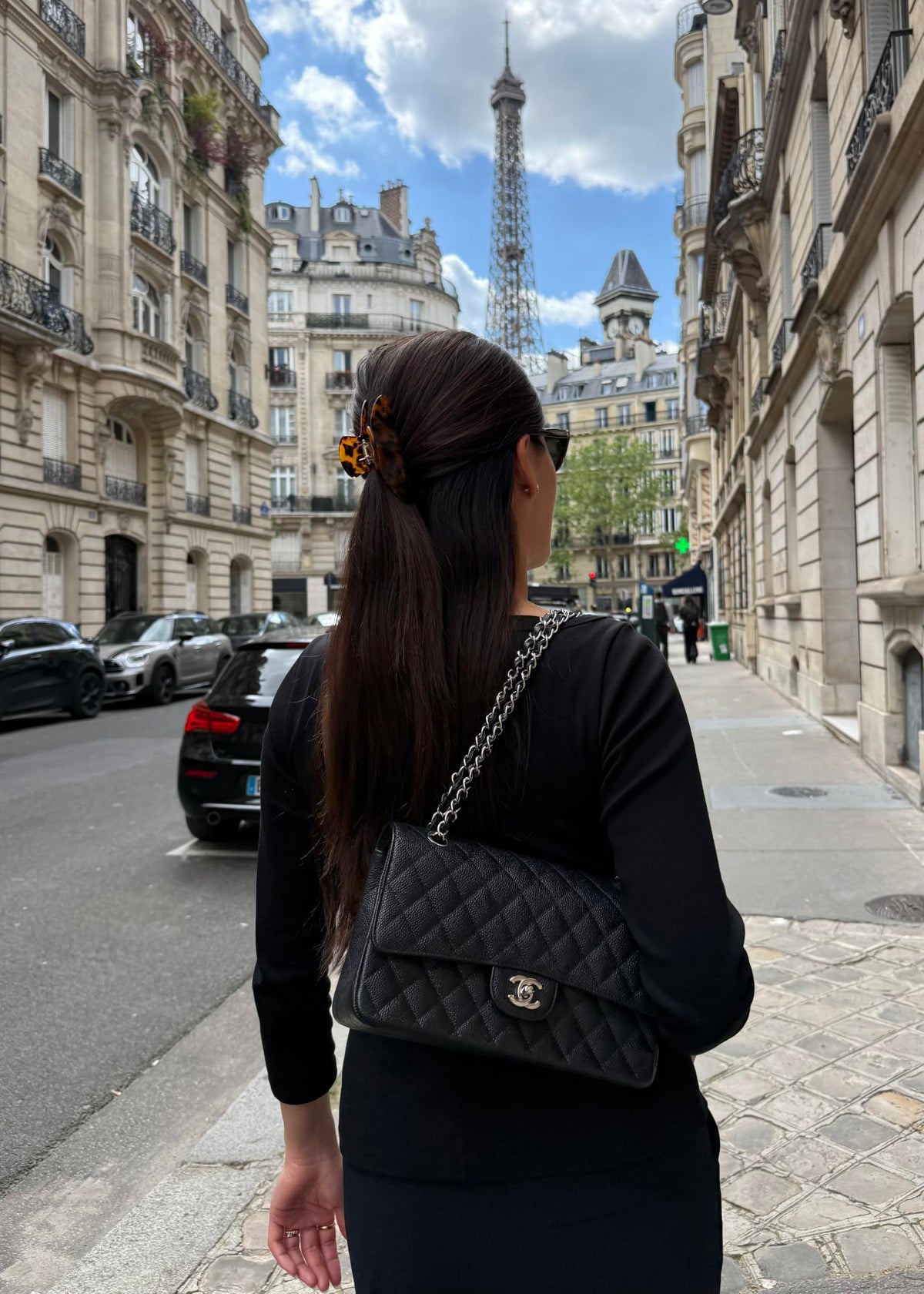 Clip à cheveux crème Hana Mia dans un sac de transport