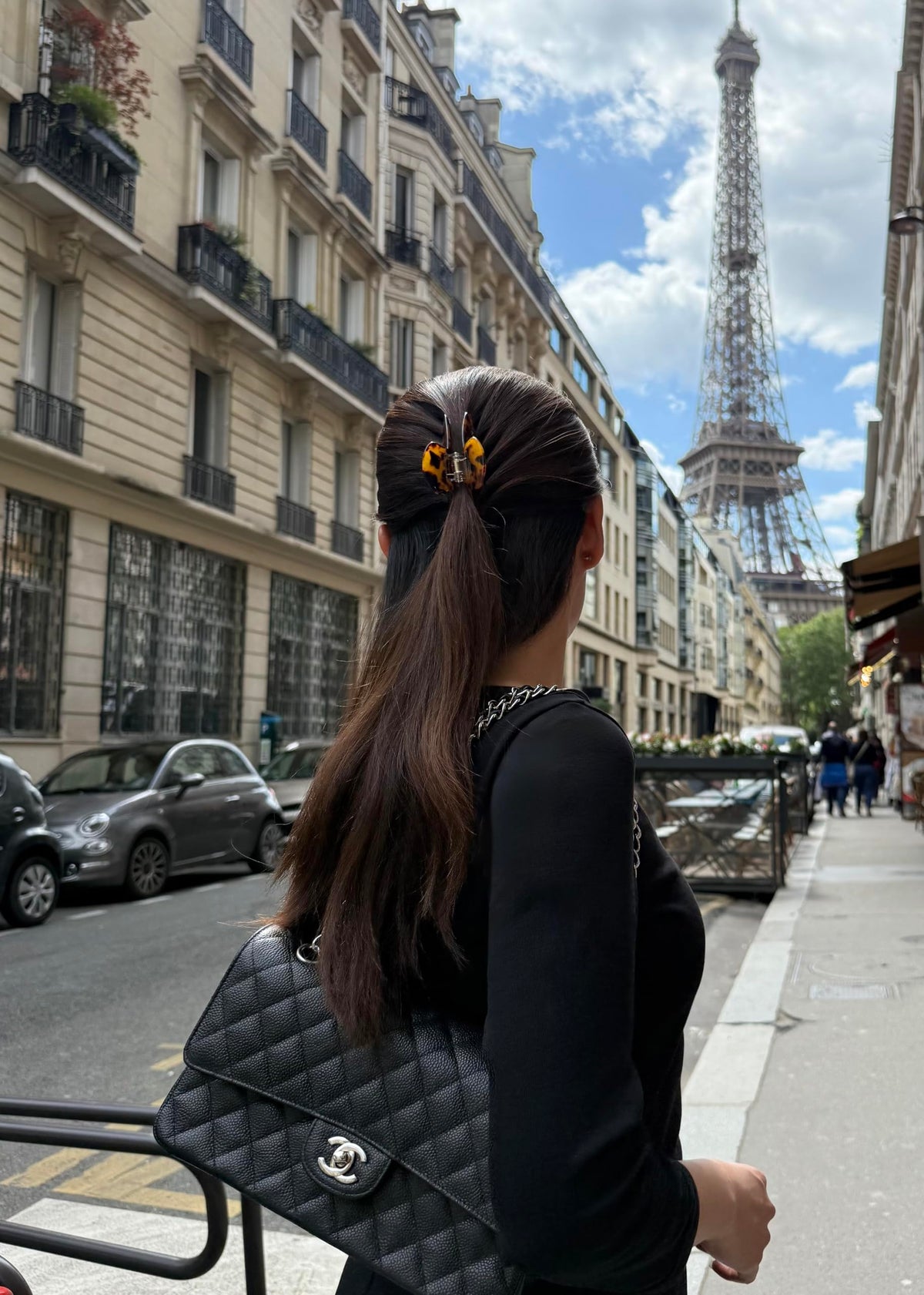 Clip à cheveux Hana Mia dans un sac à main