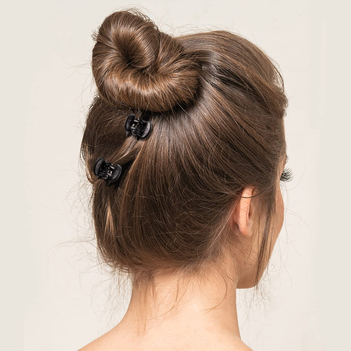 Clips à cheveux YOHAMA utilisés dans une coiffure festive