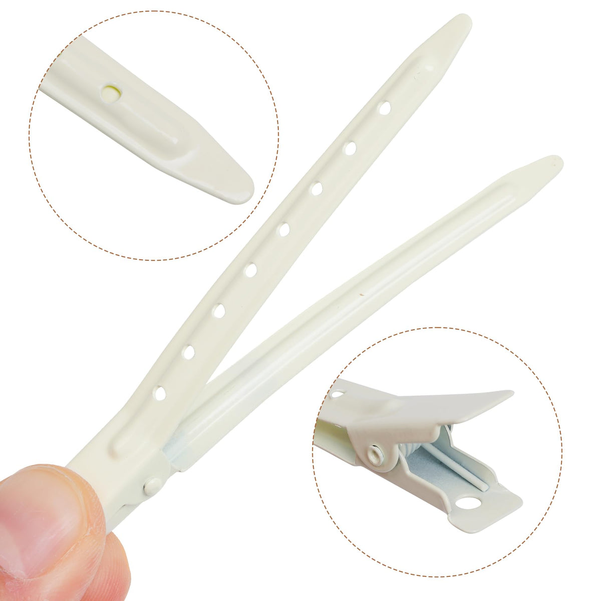 Clips à pince Bantoye en métal blanc sur fond neutre
