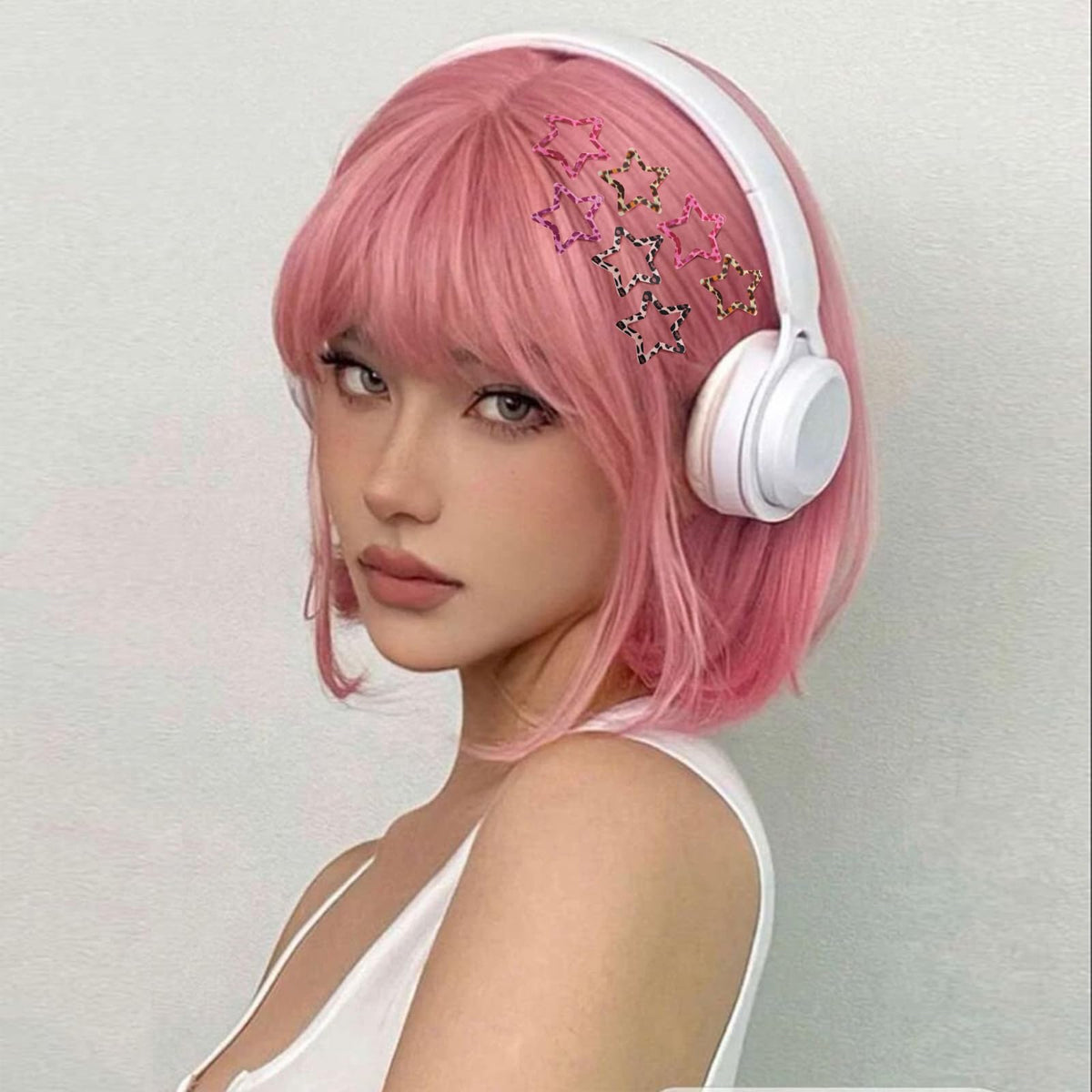 Clips cheveux SAOROPEB en gros plan sur un fond blanc