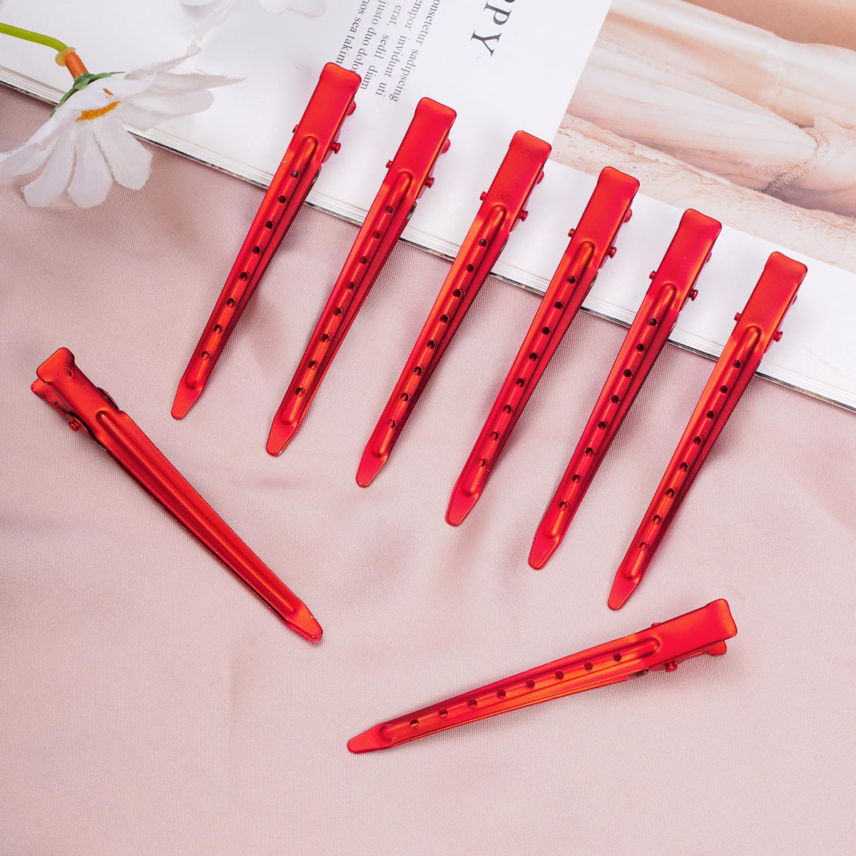 Clips en métal Bantoye sur un bureau de salon de coiffure