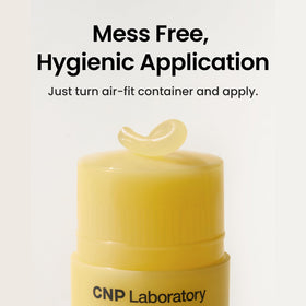 CNP Propolis Lipcerin™ Baume à Lèvres en application sur les lèvres