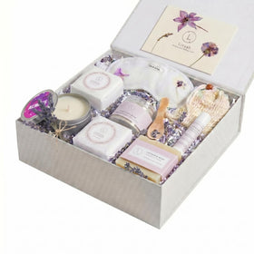 Coffret Lizush 7 pièces avec bougie parfumée à la lavande