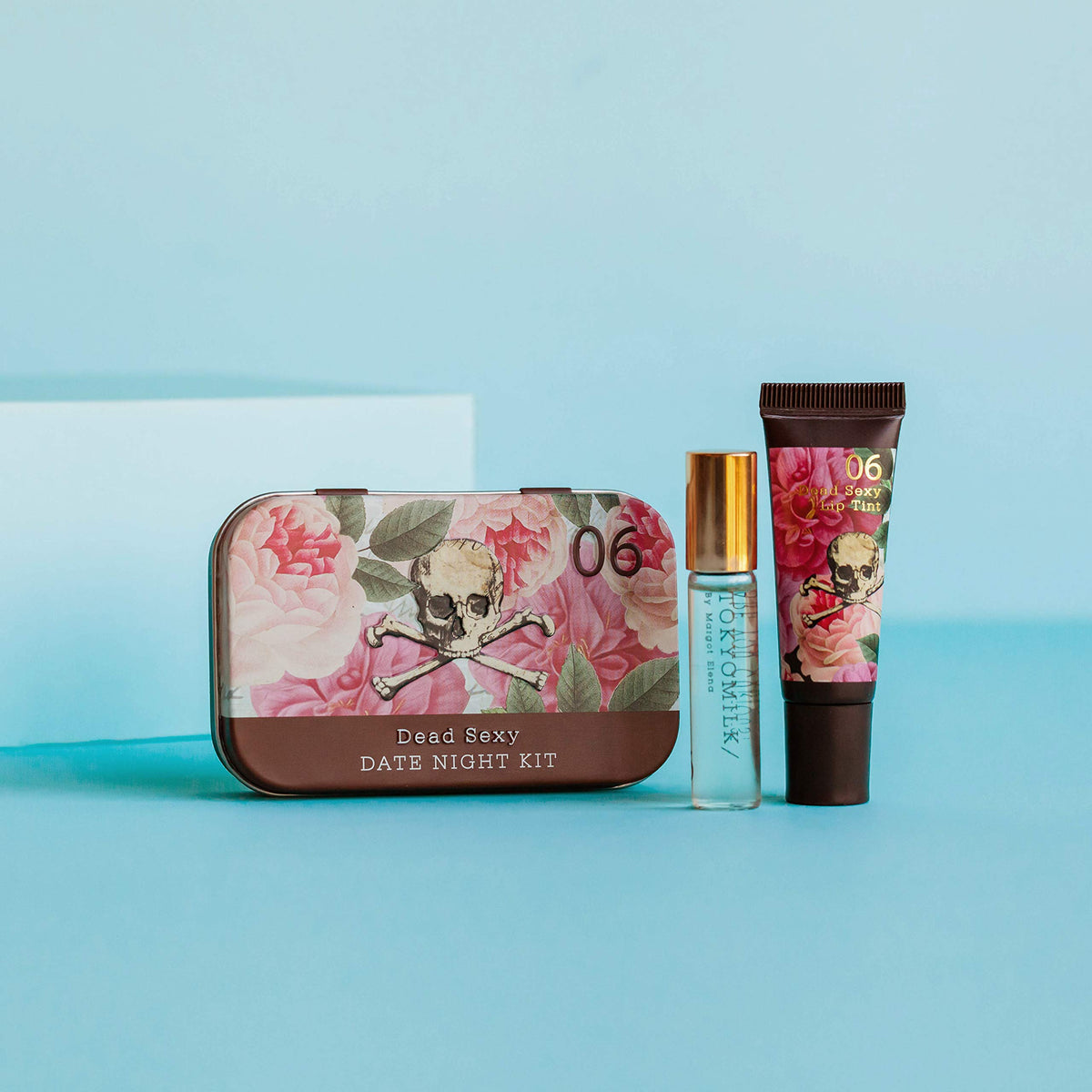 Coffret parfum TOKYOMILK Dead Sexy sur fond élégant