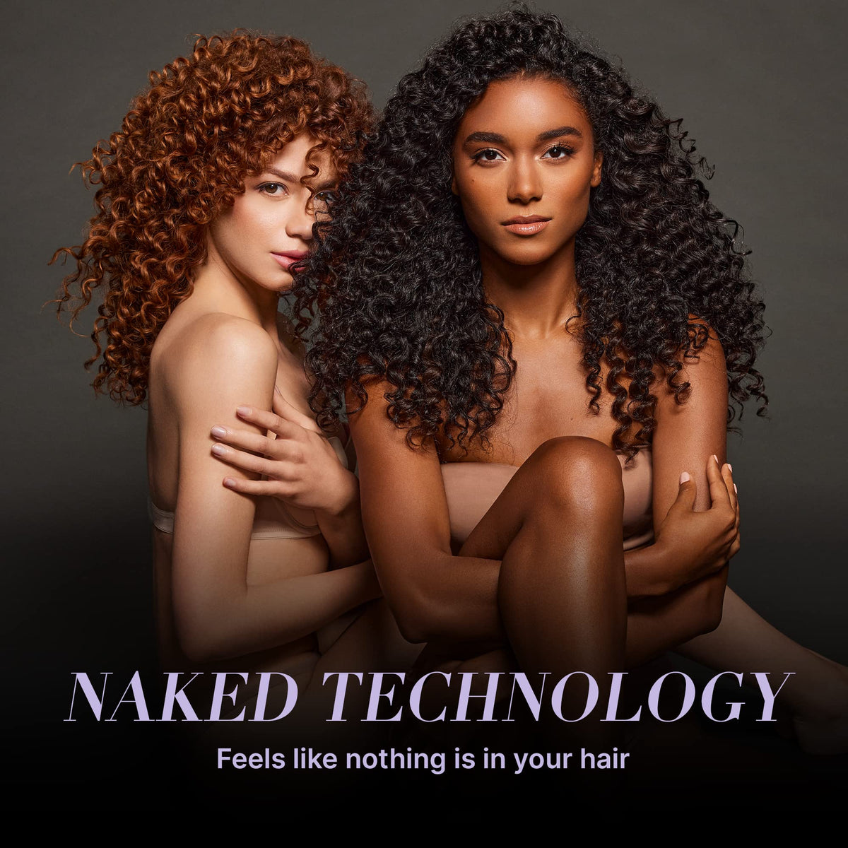 COLOR WOW Curl Wow Shook Spray dans un environnement de salon