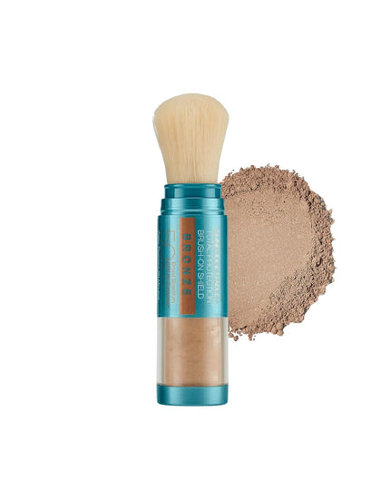 Colorescience Total Protection Brush-On Shield Bronze modèle avant avec emballage