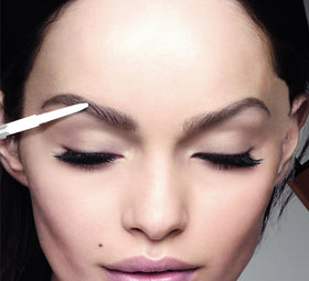 Comparaison de teintes de crayons à sourcils L'Oreal Paris