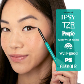 Comparaison de teintes du crayon eyeliner