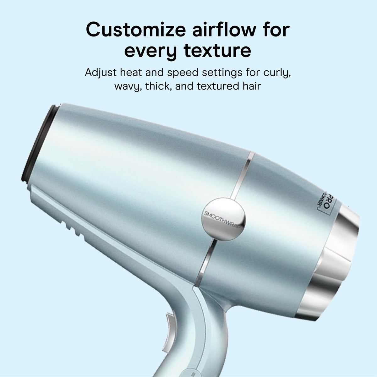 Conair Sèche-Cheveux SmoothWrap 1875W affichant son bouton de refroidissement