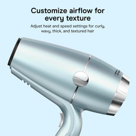 Conair Sèche-Cheveux SmoothWrap 1875W affichant son bouton de refroidissement