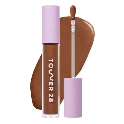 Concealer hydratant Tower 28 Swipe 17 Deep/Warm avant avec applicateur
