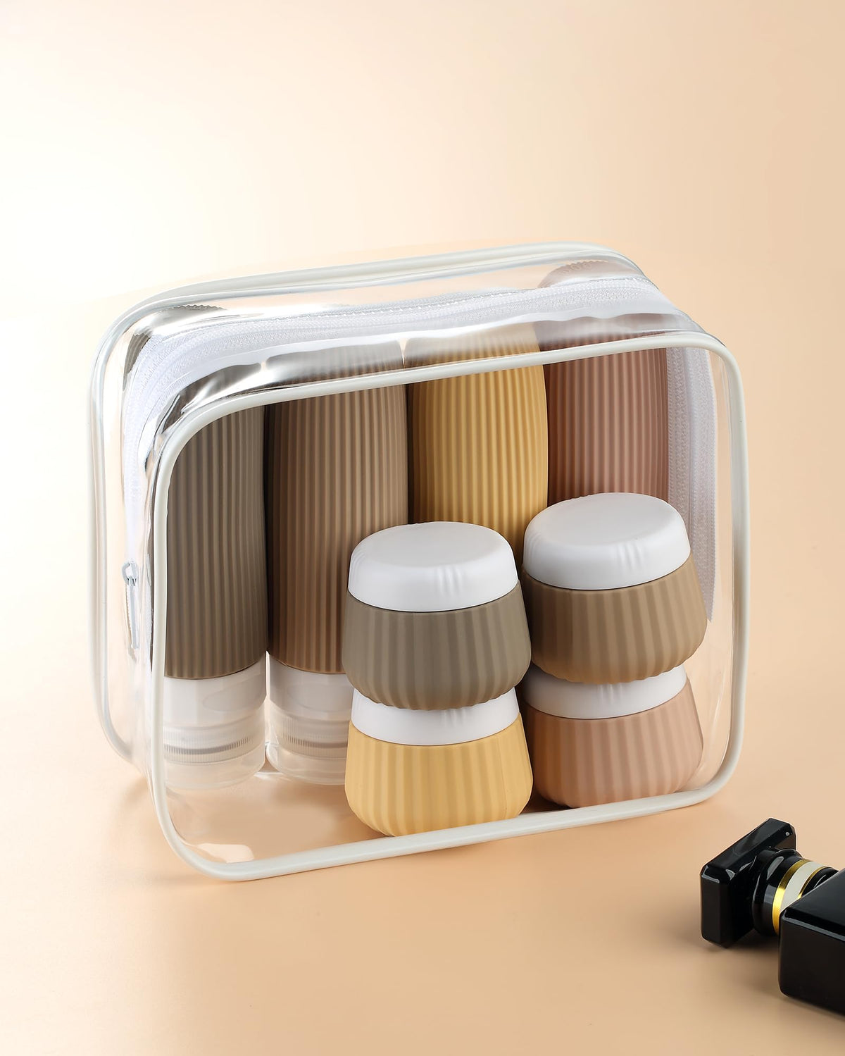 Contenants de voyage approuvés TSA avec produits de beauté