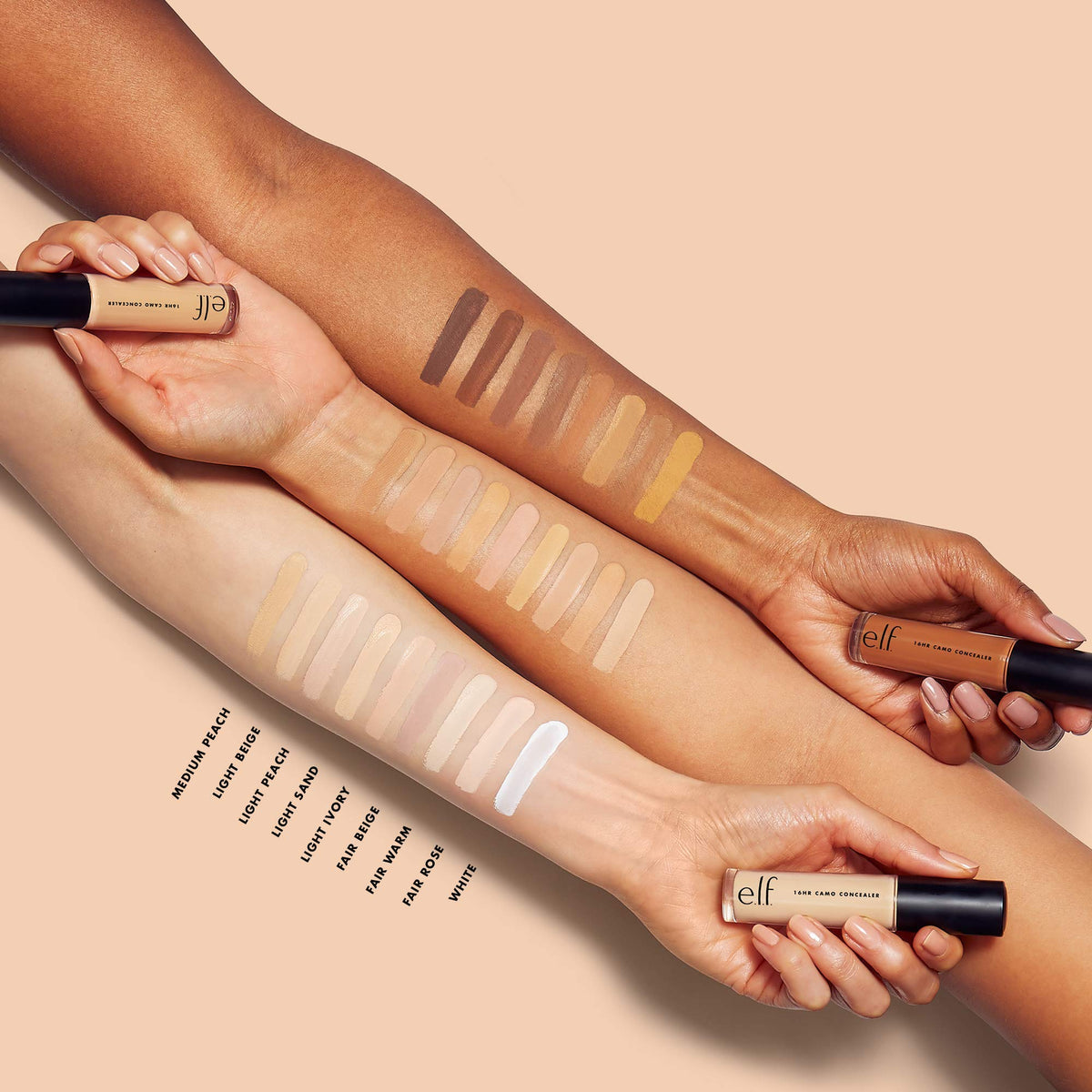 Correcteur e.l.f. 16HR Camo en utilisation sur le contour des yeux