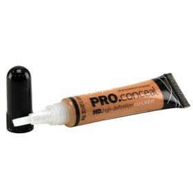 Correcteur L.A. Girl HD Pro Conceal Toffee en application sur la main