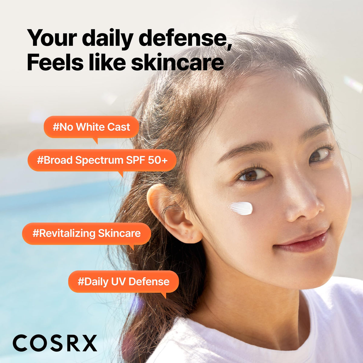 COSRX Crème Solaire Vitamine E texture légère sur main
