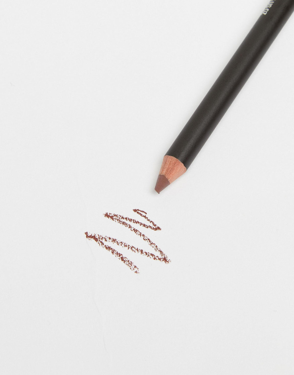 Côté du crayon à lèvres MAC Mahogany 10g