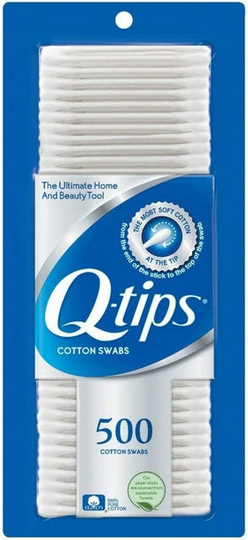 Cotons-tiges Q-tips montrant leur douceur et leur taille
