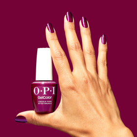 Couleur maroon du vernis gel OPI sur des ongles