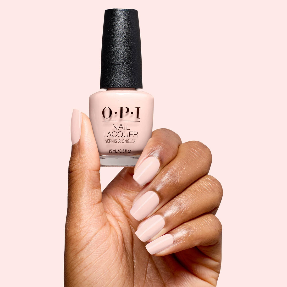 Couleur rose pâle du vernis OPI Mod About You sur les ongles