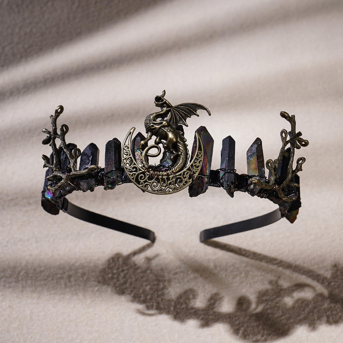 Couronne de cristal noire CoTeeZa dans son emballage