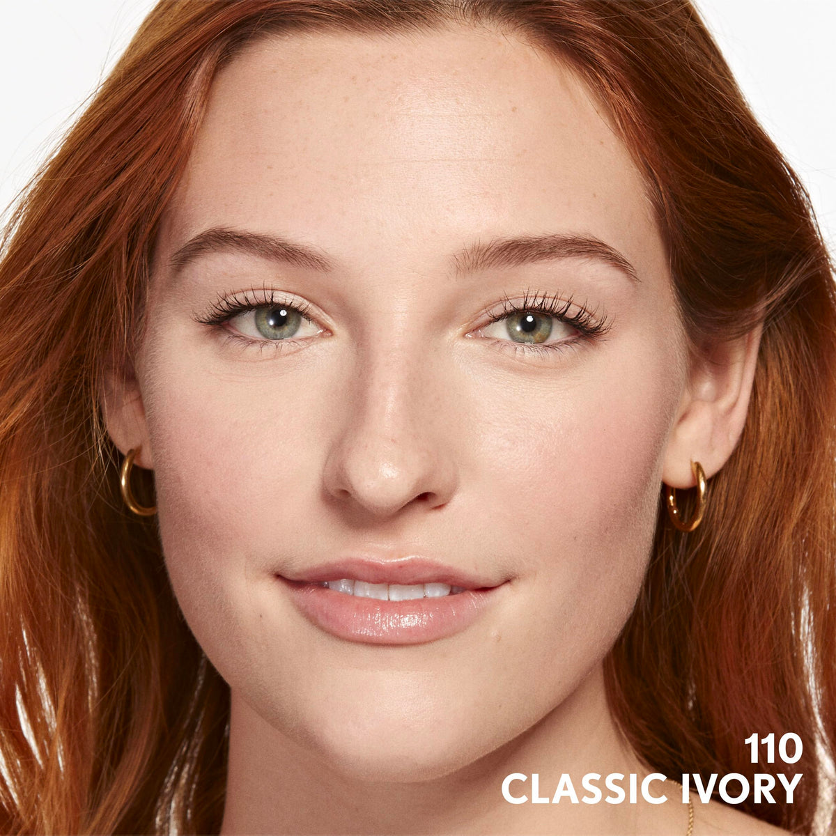 COVERGIRL Fond de Teint Invisible Clean et accessoires de maquillage