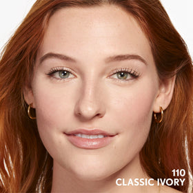 COVERGIRL Fond de Teint Invisible Clean et accessoires de maquillage