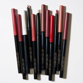 Crayon à lèvres LAURA GELLER sur un fond neutre