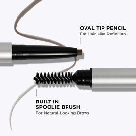 Crayon à sourcils IT Cosmetics en action avec pinceau