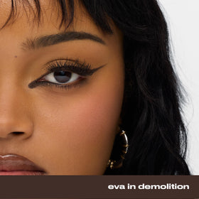 Crayon eyeliner URBAN DECAY 24/7 Demolition avec taille-crayon associé