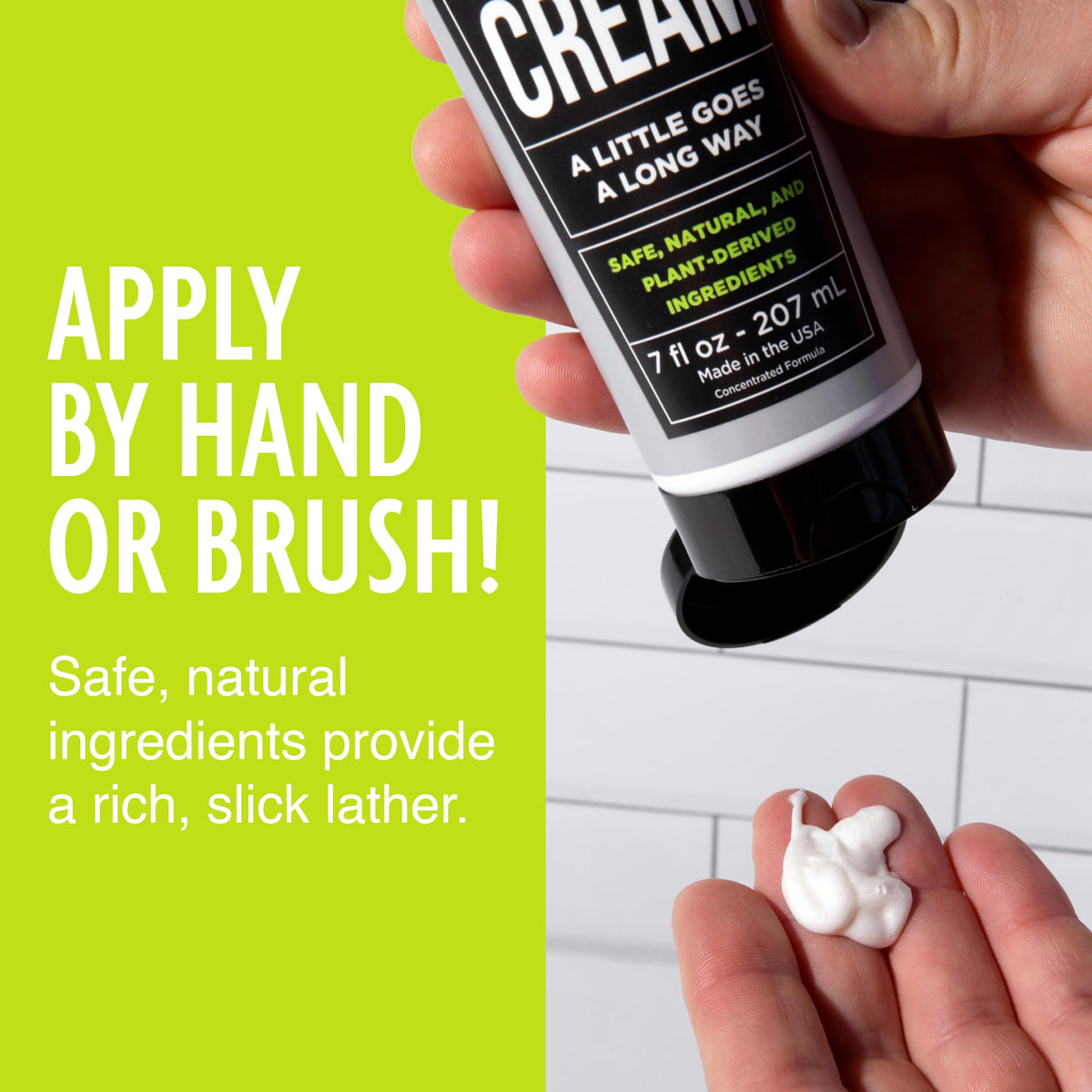 Crème à raser Pacific Shaving Company, 2 pack à côté d'un rasoir
