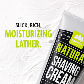 Crème à raser Pacific Shaving Company sur un lavabo